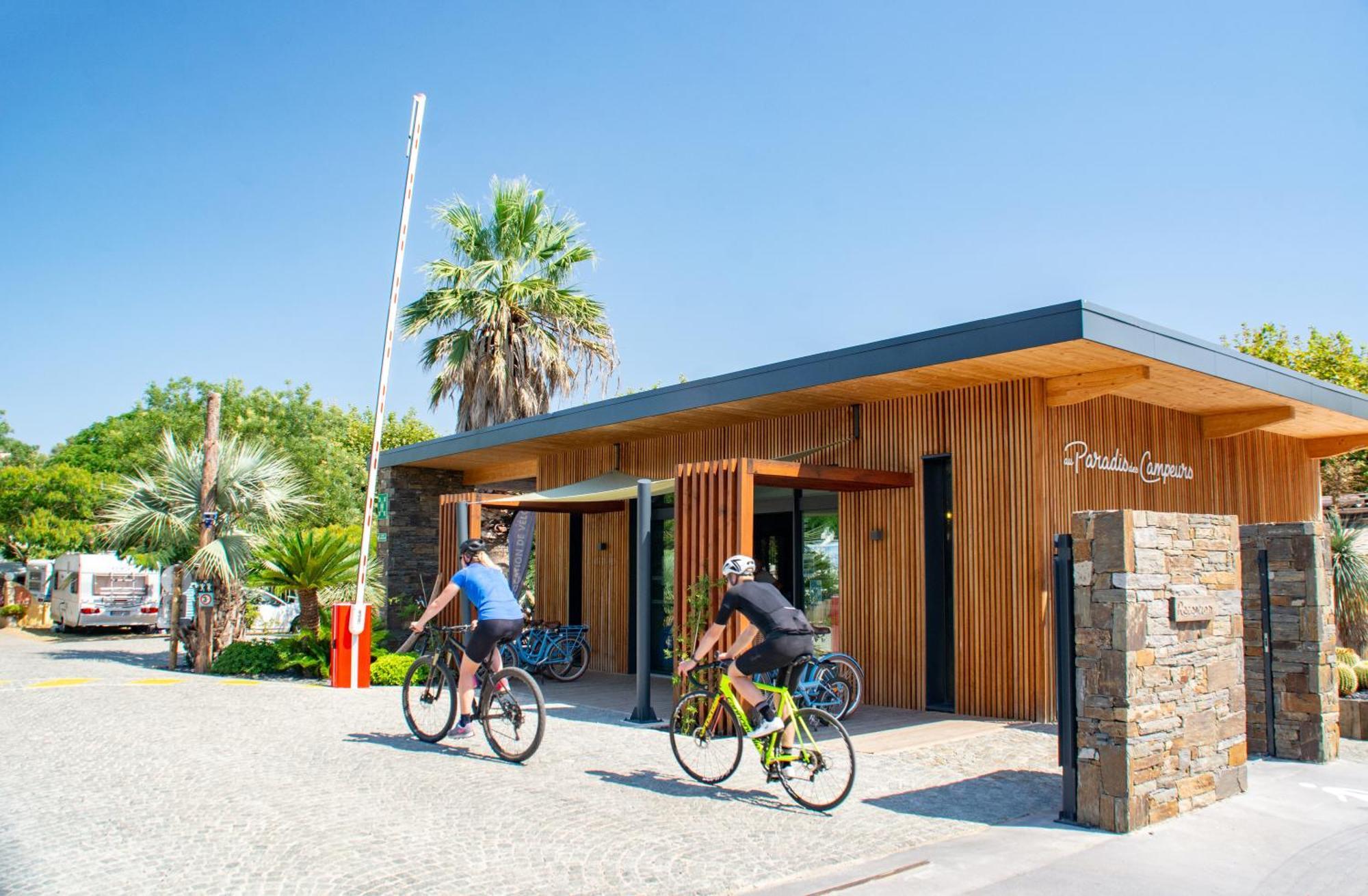 Au Paradis Des Campeurs Les Issambres Exterior photo